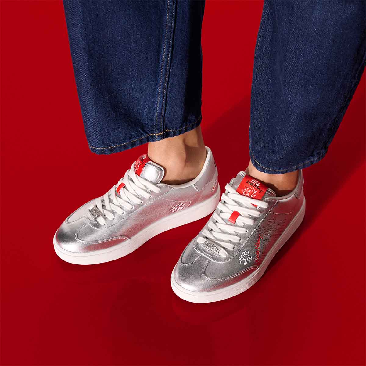 Fit Flop X Keith Haring The Dash FF Trainers Metallic Silver סניקרס פיטפלופ לנשים