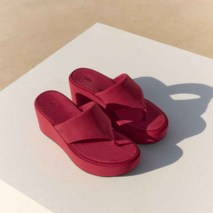 Fit Flop Platfformss Wedge Toe Post Burnt Berry סנדלי פיטפלופ לנשים אדום