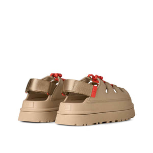UGG GoldenGlow Toggle Sandal Mustard Seed סנדלי גולדנגלואו טאגל לנשים
