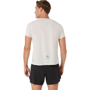 Asics Fujitrail Elite Graphic SS Top Men Cream חולצת ריצה לגברים