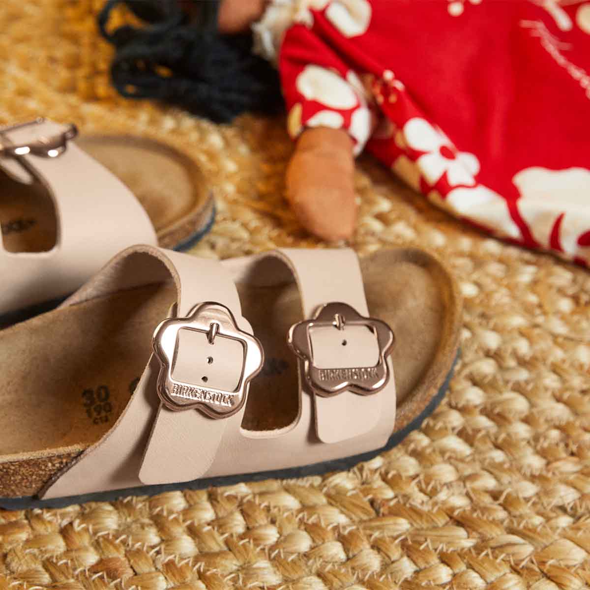 Birkenstock Arizona Flower Buckle Kids Sandcastle כפכפי בירקנשטוק אריזונה לילדים