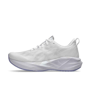 Asics Novablast 5 Women White Lilac Hint נעלי ריצה נובה בלאסט 5 לנשים