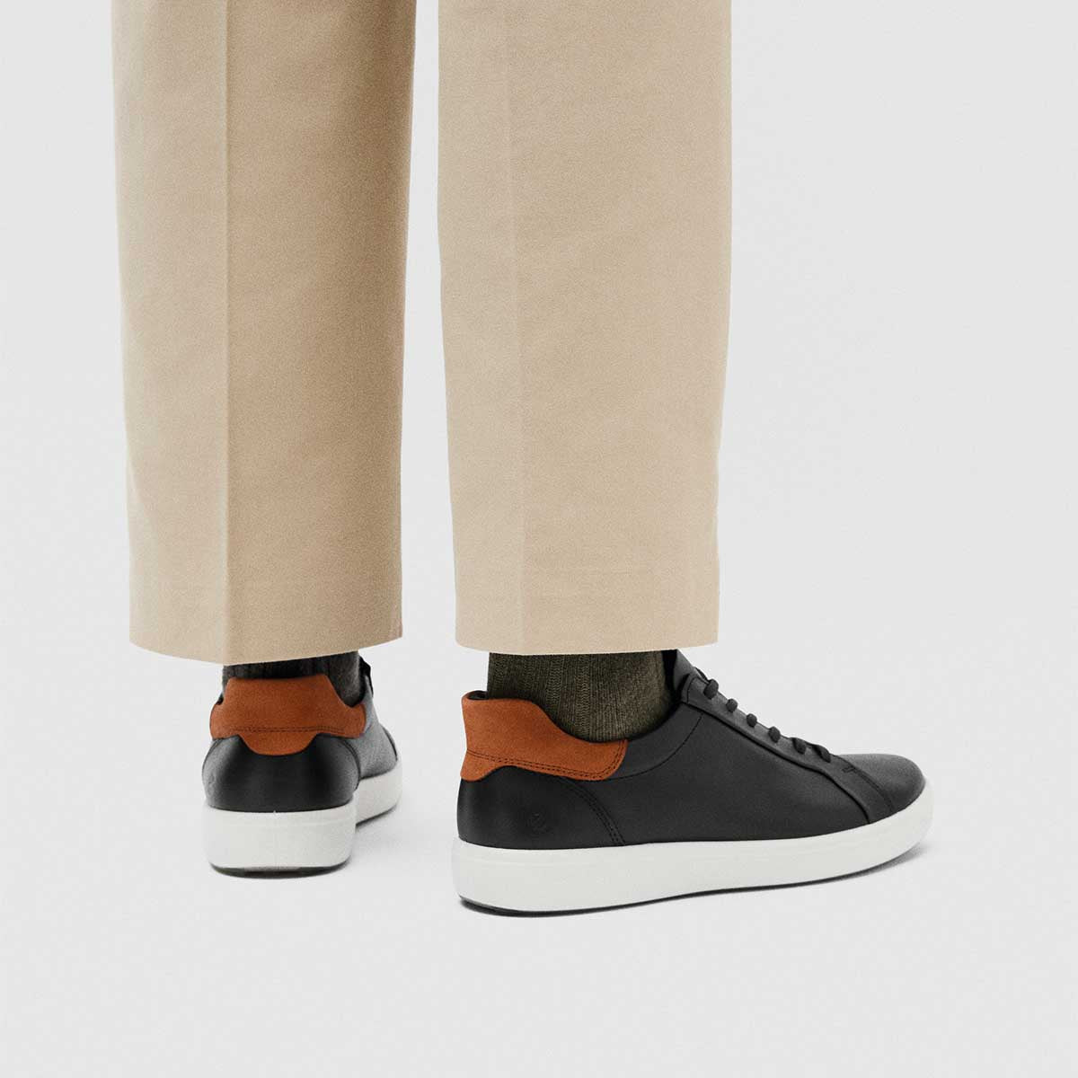 Ecco Soft 7 Black Cognac סניקרס גברים אקו