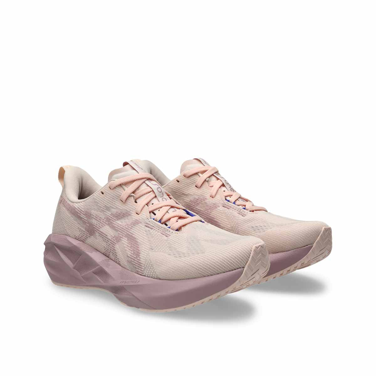 Asics Novablast 5 Women Pearl Pink Morganite נעלי ריצה נובה בלאסט 5 לנשים