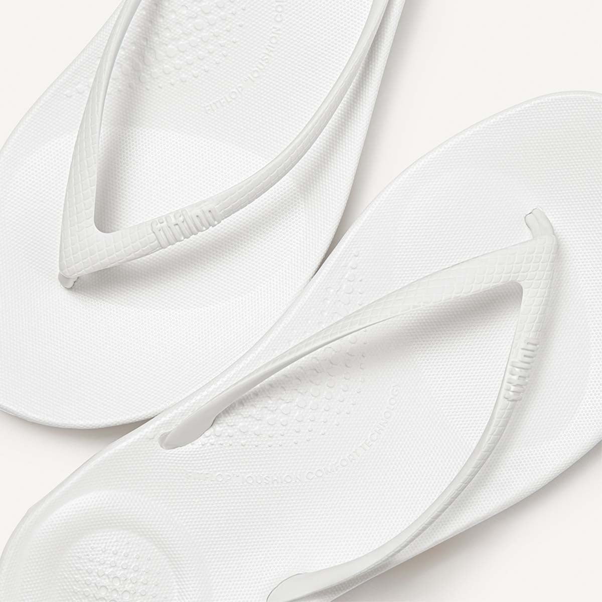 Fit Flop Iqushion Ergonomic Flip Flops Urban White כפכפי פיטפלופ לנשים