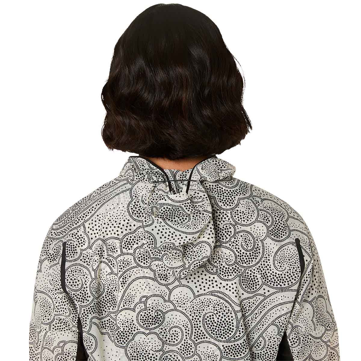 Asics Limited Series Wind Breaker Jacket Women Cream ג'קט ריצה לנשים