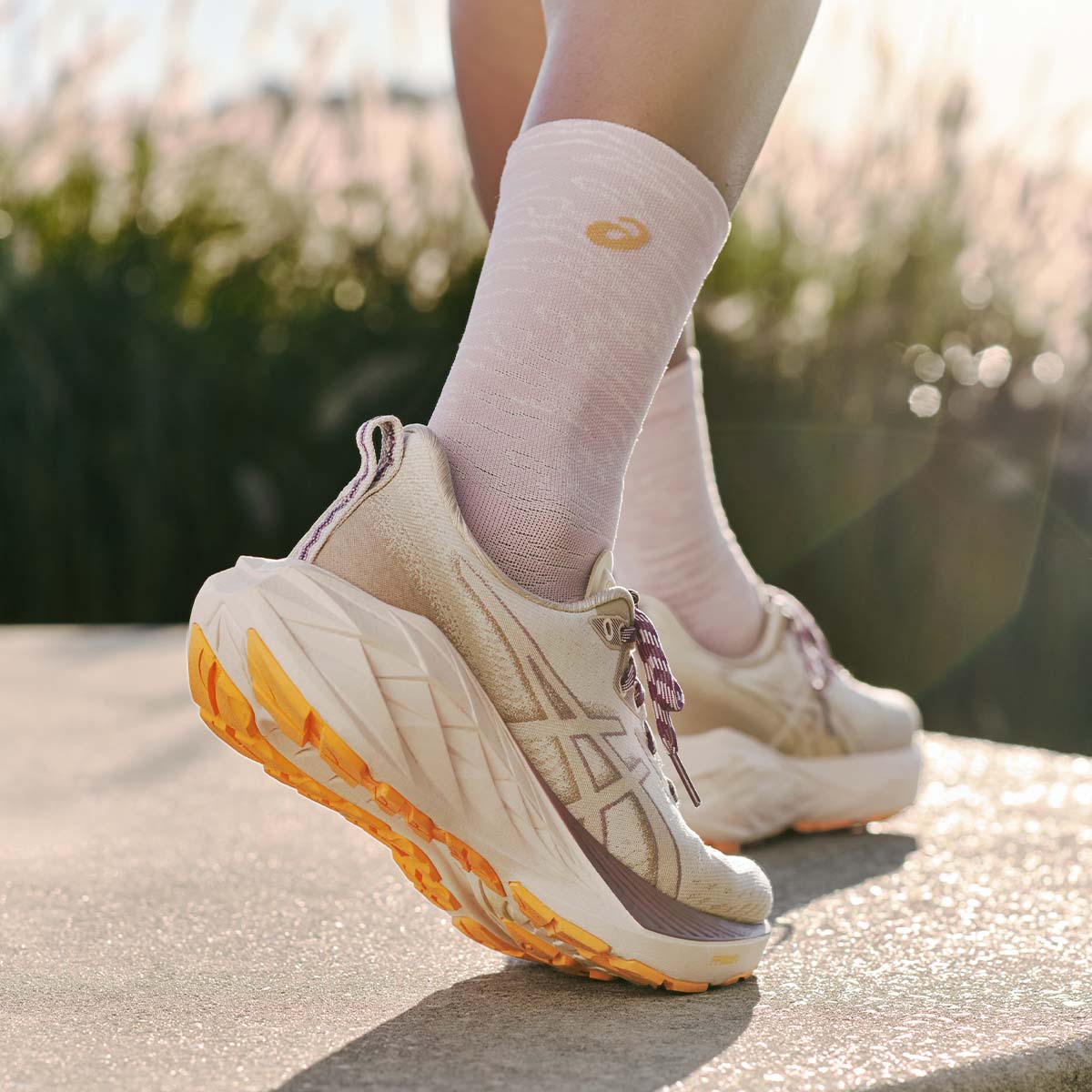 Asics Novablast 4 TR Women Nature Bathing Pearl Pink נובה בלאסט 4 לנשים