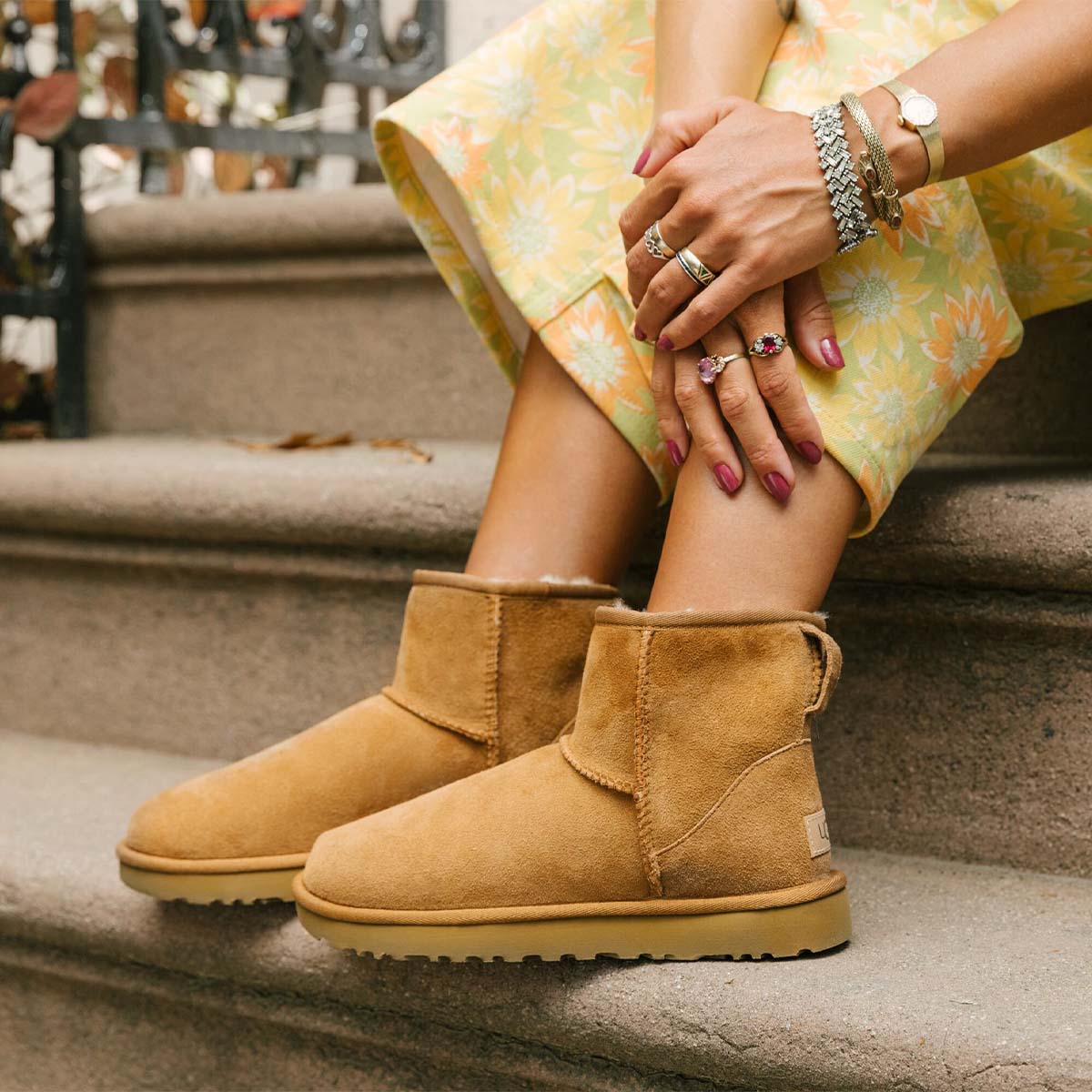 UGG Classic Mini Chestnut מגפי נשים קלאסיק מיני חום