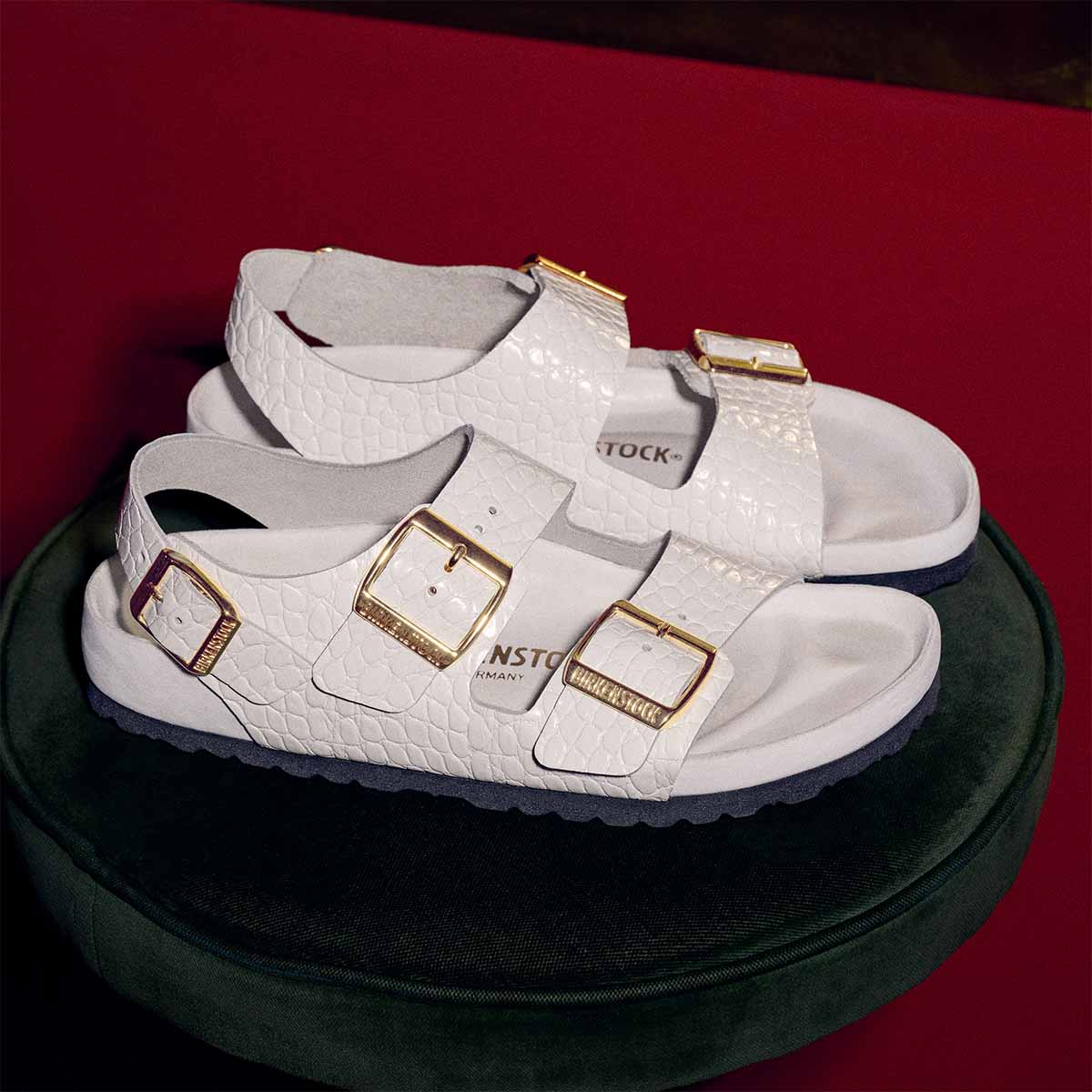 Birkenstock Milano Rivet Logo Emboss white סנדלי נשים בירקנשטוק