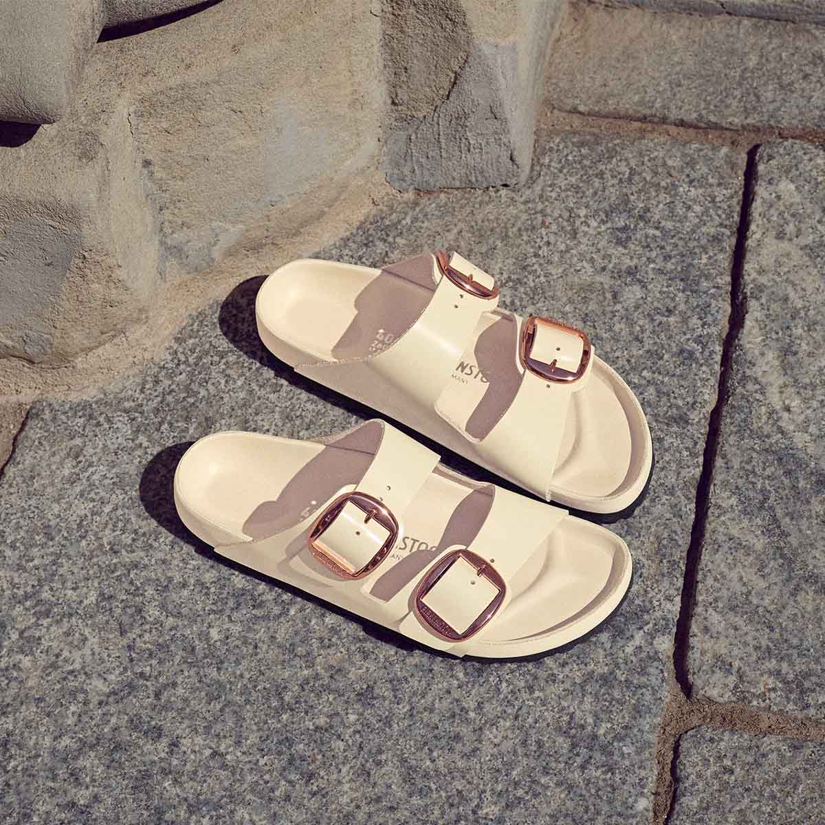Birkenstock Arizona Big Buckle EXQ High-Shine Ecru כפכפי בירקנשטוק אריזונה אבזם בז