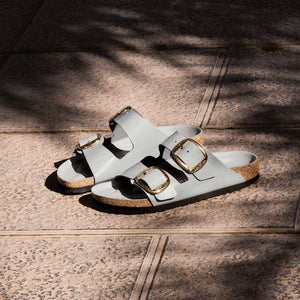 Birkenstock Arizona Big Buckle High-Shine Stone Coin כפכפי בירקנשטוק לנשים אריזונה אבזם סטון לק