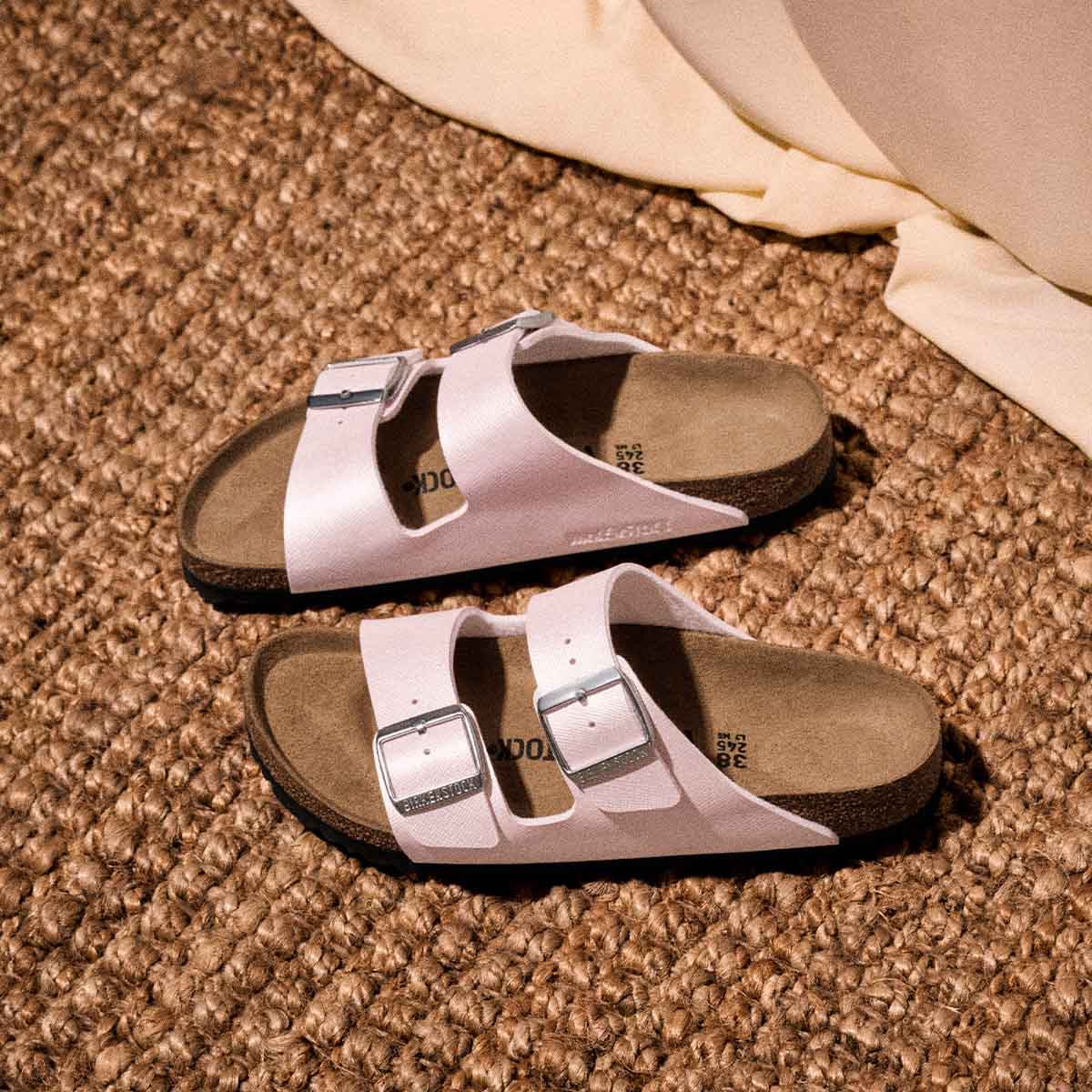 Birkenstock Arizona BS Saffiano Iridescent Light Rose כפכפי בירקנשטוק אריזונה לייט רוז