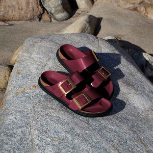 Birkenstock Arizona Droplet Buckle Zinfandel High Shine כפכפי בירקנשטוק אריזונה לנשים