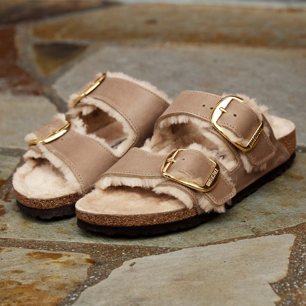 Birkenstock Arizona Big Buckle Shearling Tabacco Brown כפכפי בירקנשטוק אריזונה אבזם גדול שרלינג חום טבק