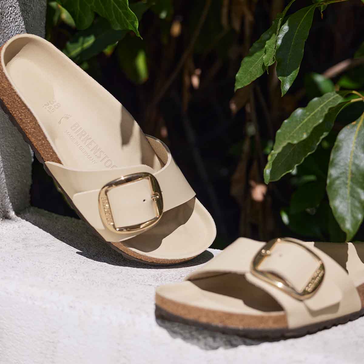 Birkenstock Madrid Big Buckle High Shine Oyster כפכפי בירקנשטוק מדריד אבזם אוייסטר