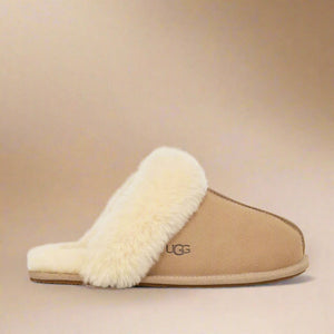 נעלי בית לנשים שופט סנד UGG Scuffette II Sand