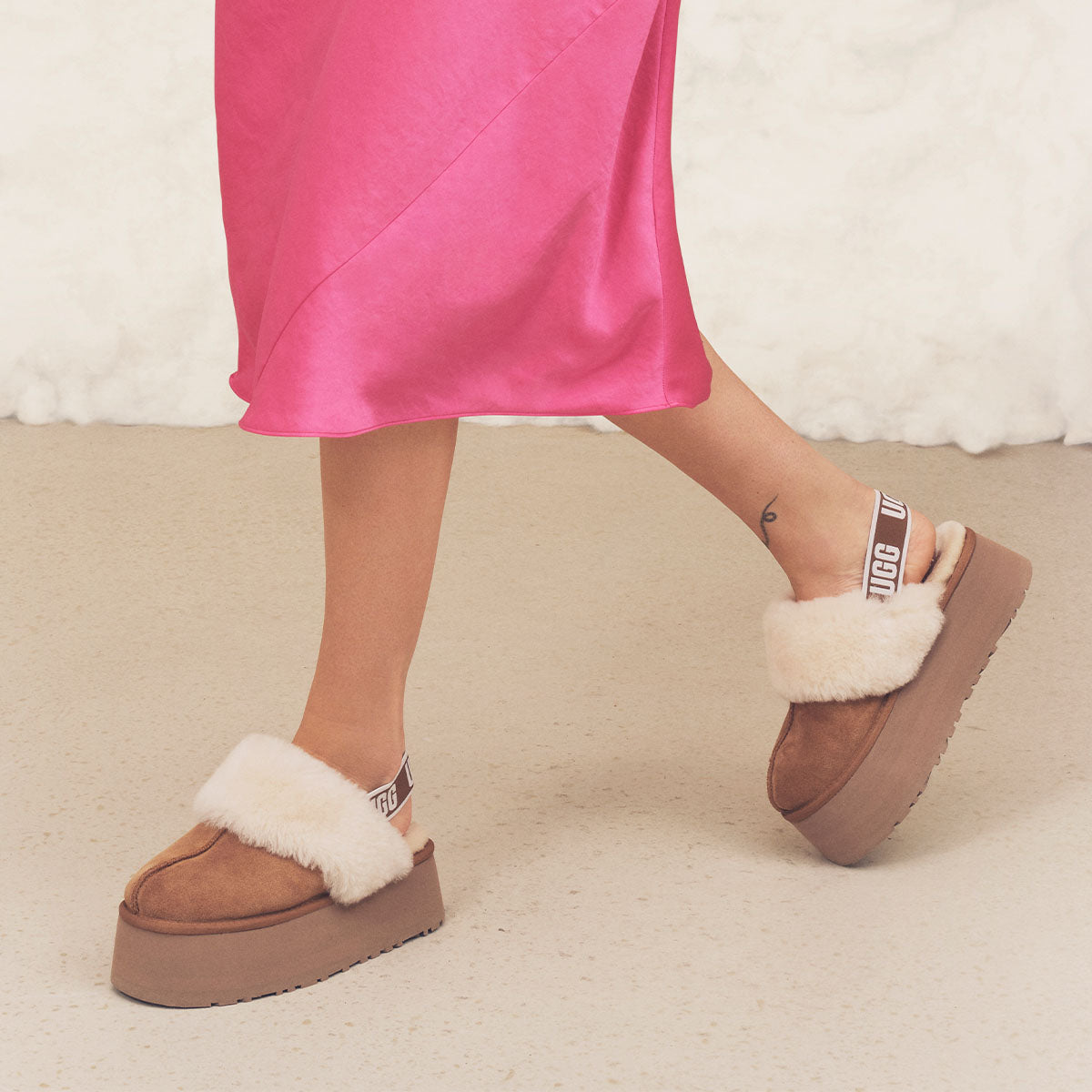 UGG Women's Funkette Chestnut סנדליי פלטפורמה פאנקט חום