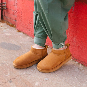 מגפי נשים UGG Classic Ultra Mini Chestnut קלאסיק אולטרה מיני חום