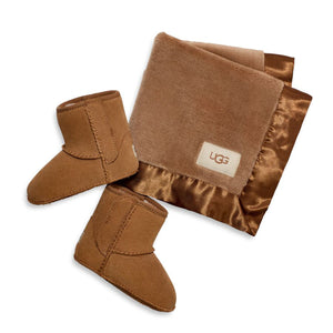 UGG Baby Classic and Lovey Chestnut בייבי קלאסיק אנד לבלי מארז לפעוט