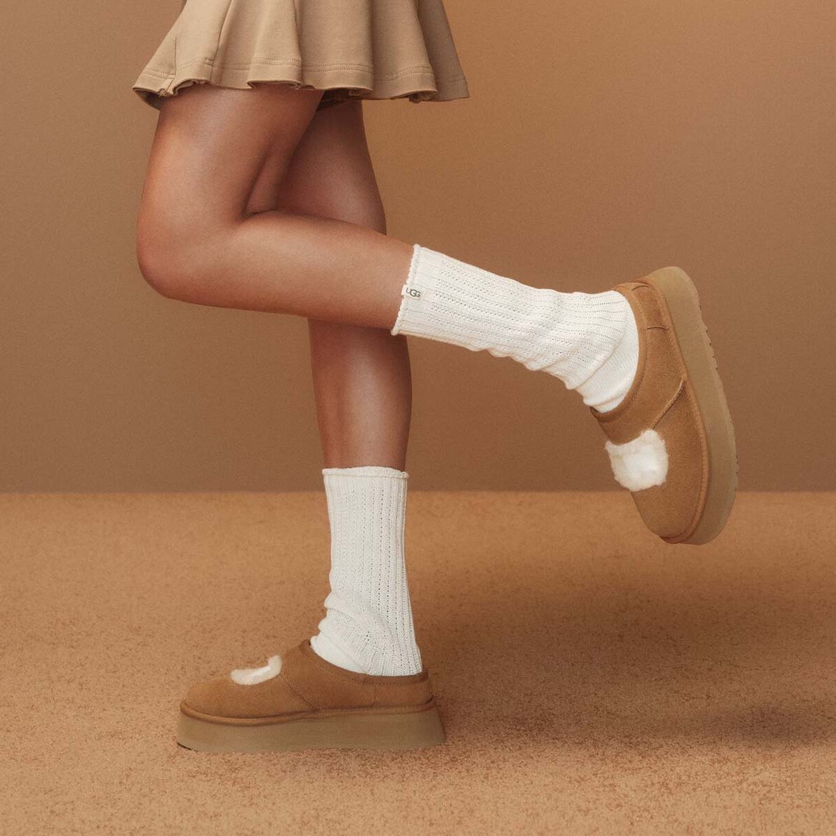 UGG Bea Mary Jane Chestnut כפכפי אגג בי מרי ג'יין חום לנשים
