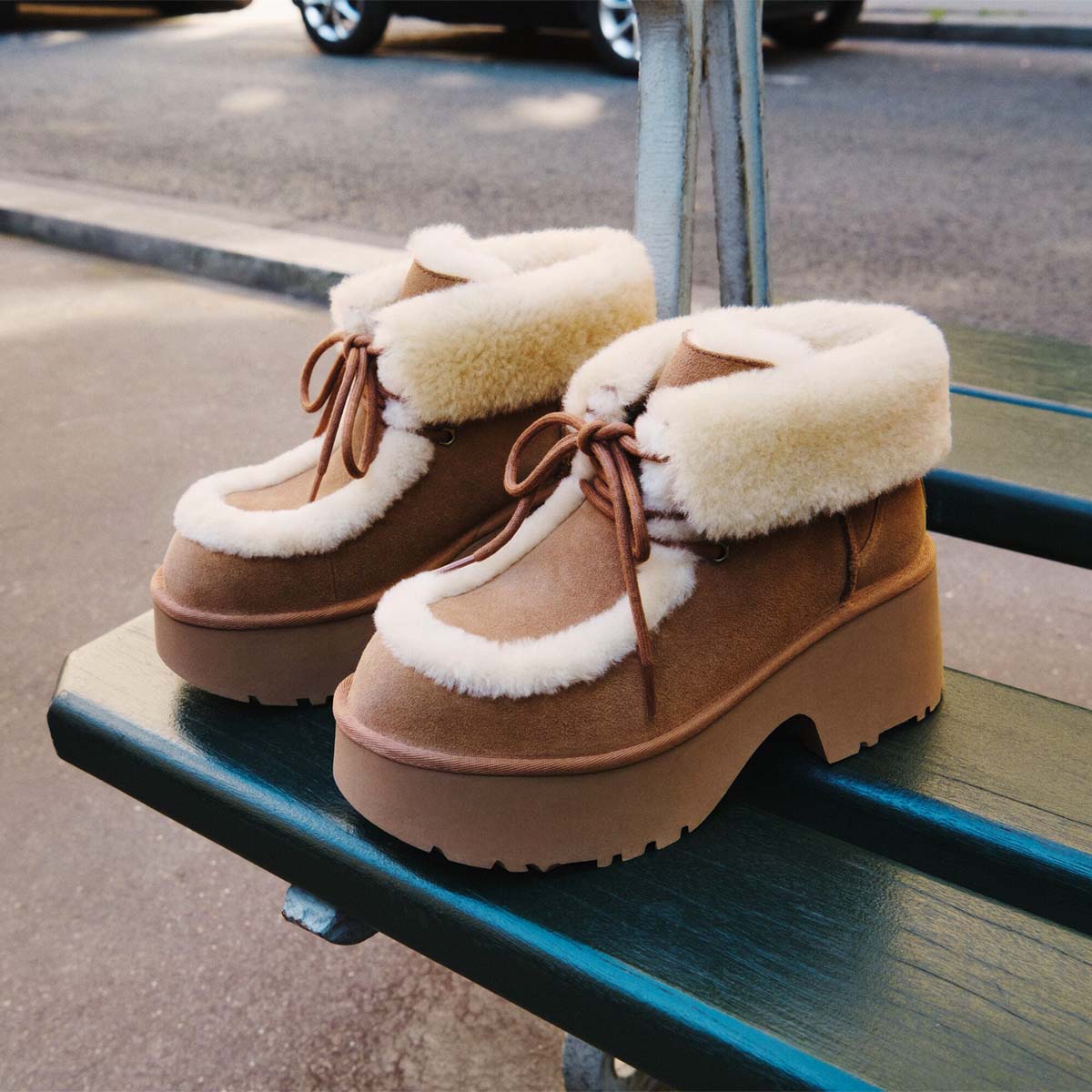 UGG New Heights Lace Up Chestnut מגפי נשים ניו הייט לייס חום