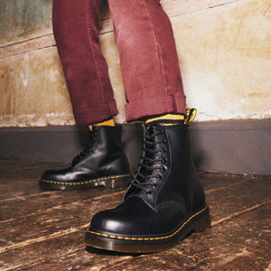 נעלי ד״ר מרטינס Dr. Martens Boot Smooth Black 1460