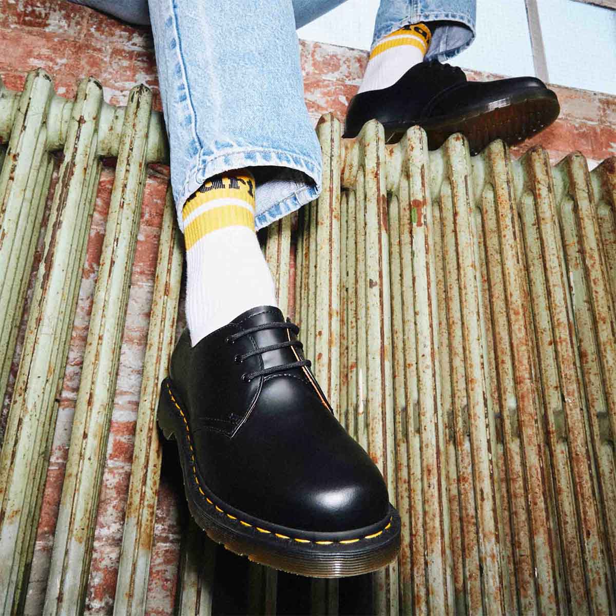 נעלי ד״ר מרטינס יוניסקס Dr Martens 3 Eye Gibson Smooth Black