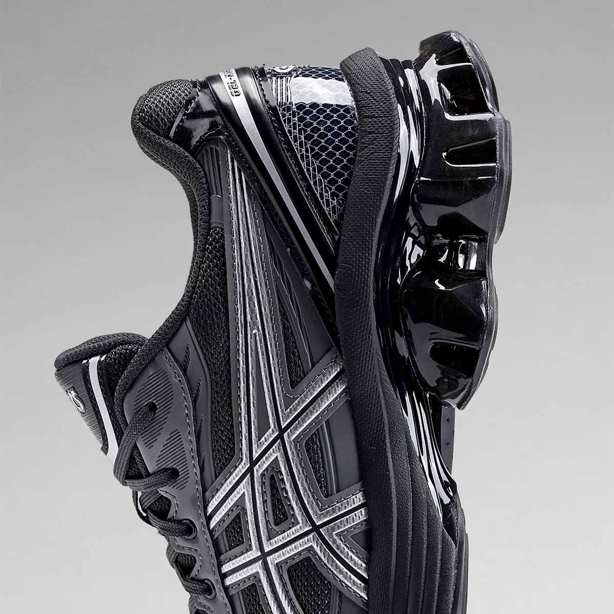 Asics Gel Kinetic Fluent Unisex Graphite Grey Pure Silver סניקרס ג'ל קינטיק פלואנט יוניסקס