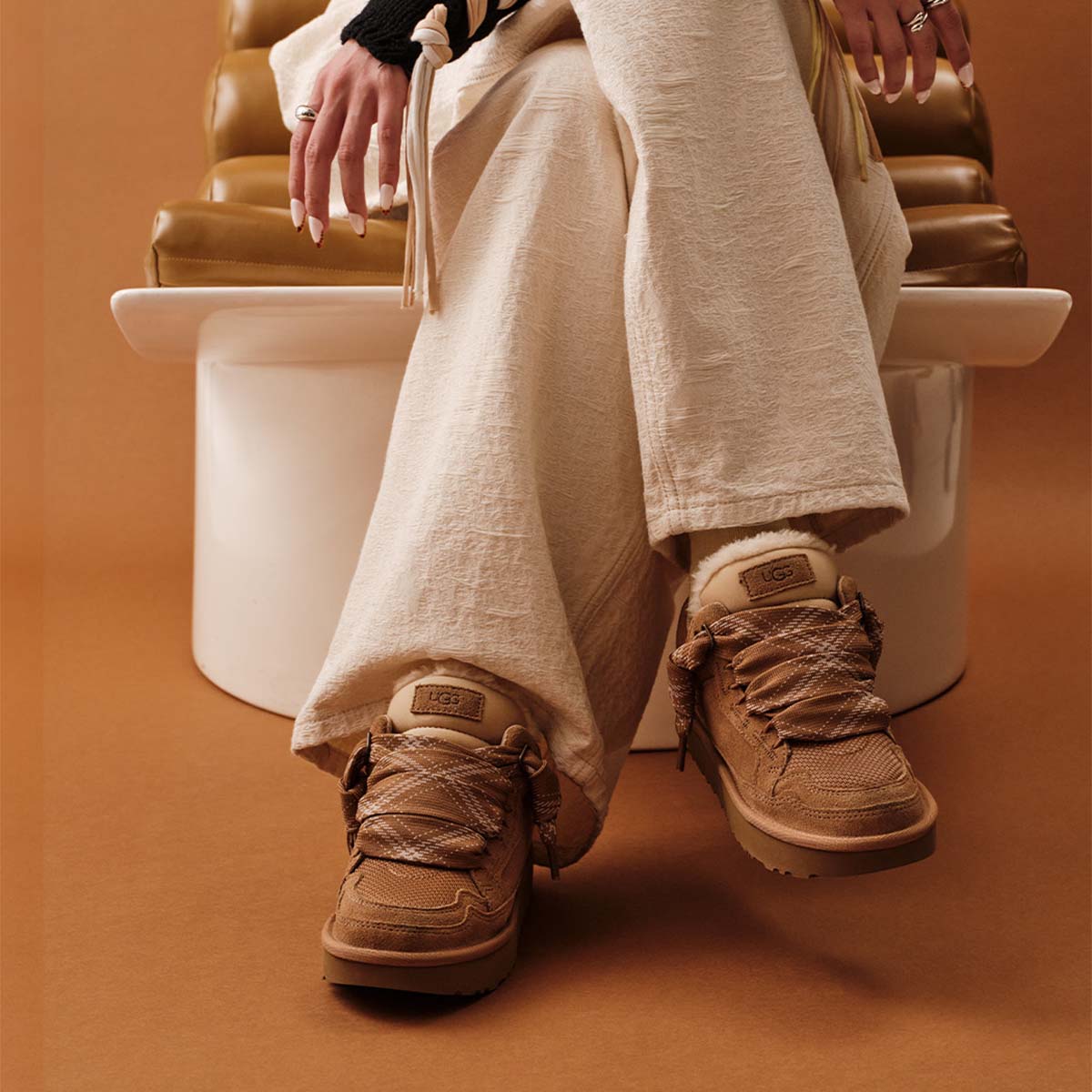 UGG Lowmel Light Bronze סניקרס לאומל לנשים