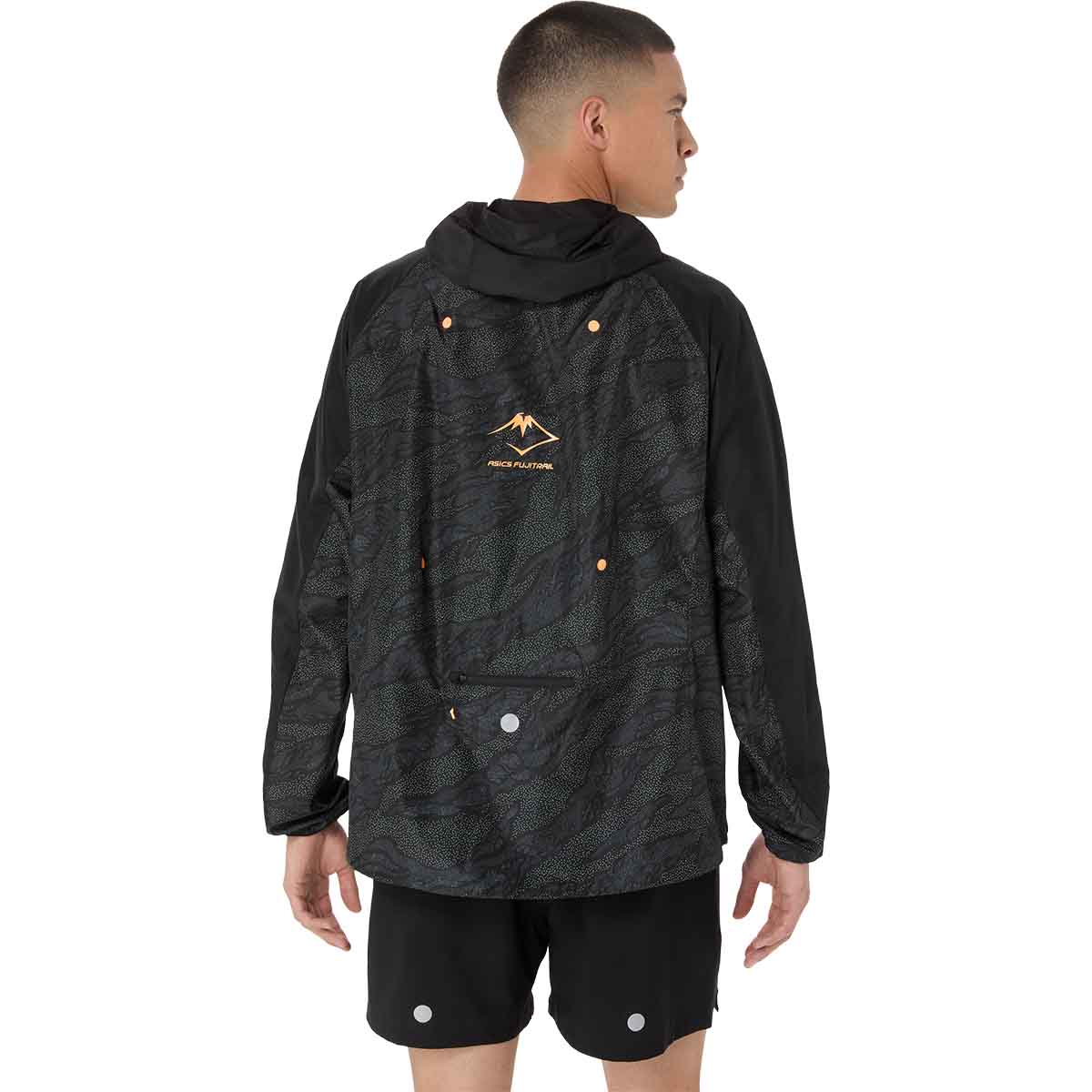 Asics Fujitrail Packable Windbreaker Man Performance Black מעיל ריצה מתקפל לגברים