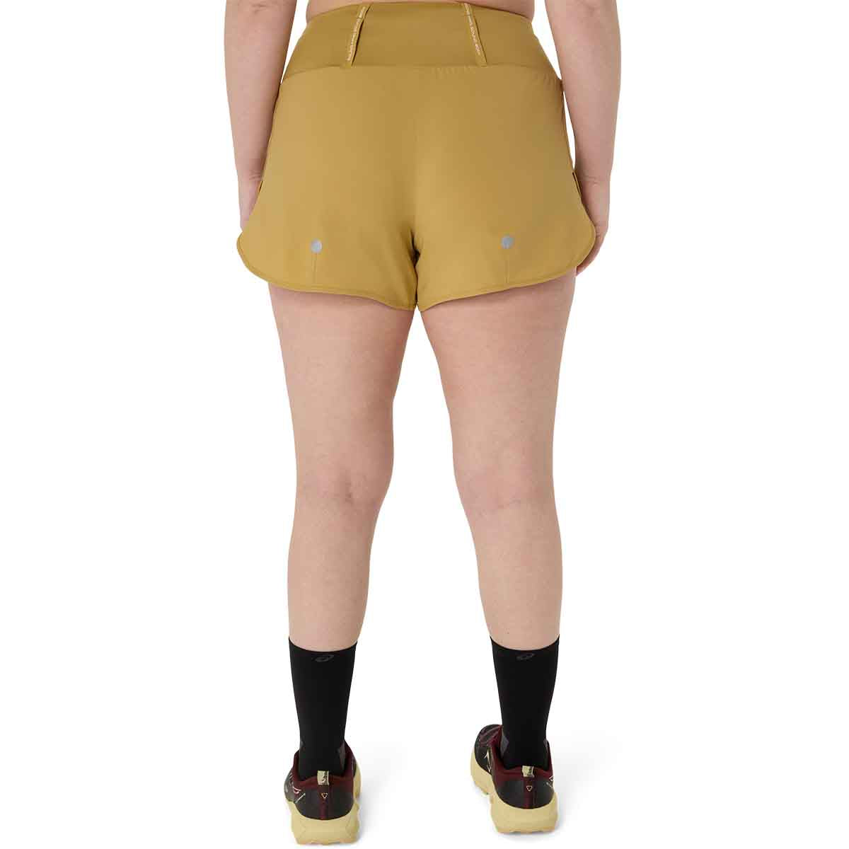 Asics Road 3.5In Short Woman Lemongrass מכנסי קיצה קצרות לנשים