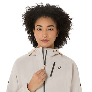 Asics Fujitrail Elite Waterproof Jacket Woman Cream ג'קט ריצה לנשים