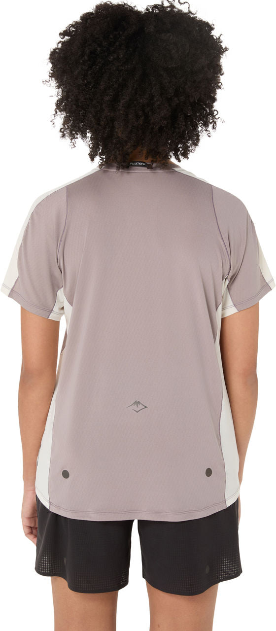 Asics Fujitrail Elite Ss Top Woman Rainstorm Grey Cream חולצת ריצה קצרה אסיקס לנשים