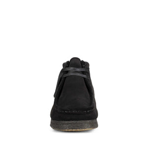 Clarks Wallabee Boot. Black Women מגפי נשים קלארקס