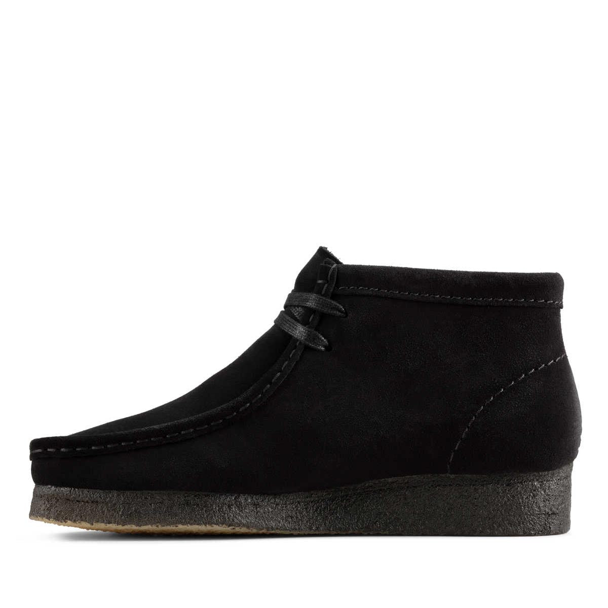 Clarks Wallabee Boot. Black Women מגפי נשים קלארקס