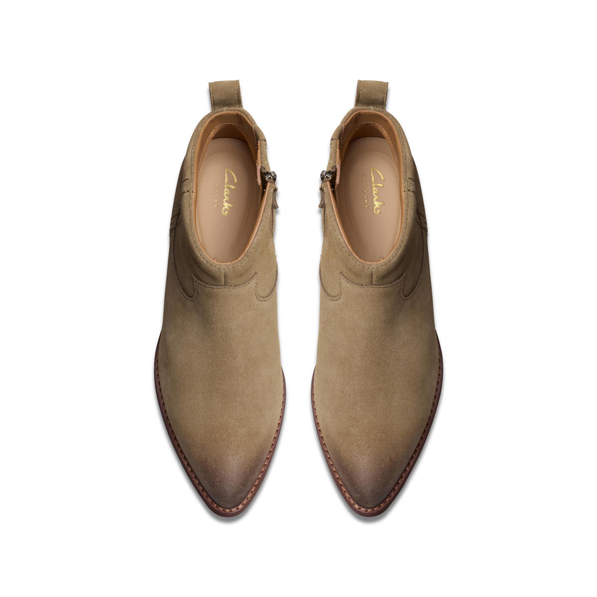 Clarks Morzine Sky Dark Sand מגפי נשים קלרקס