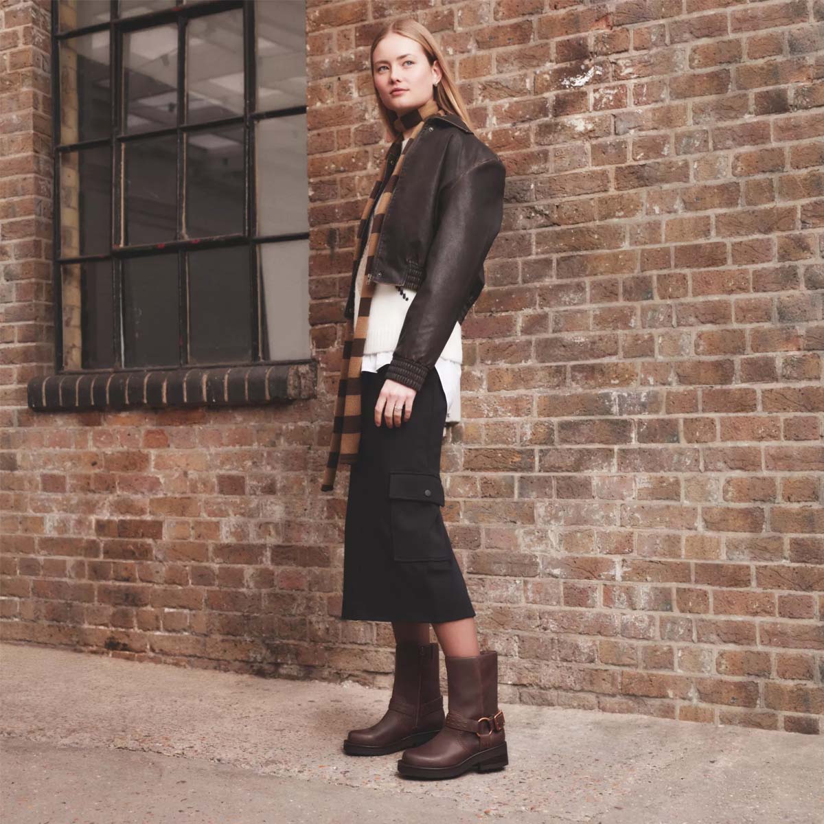 Clarks Rebelle Up Walnut מגפי קלארקס לנשים