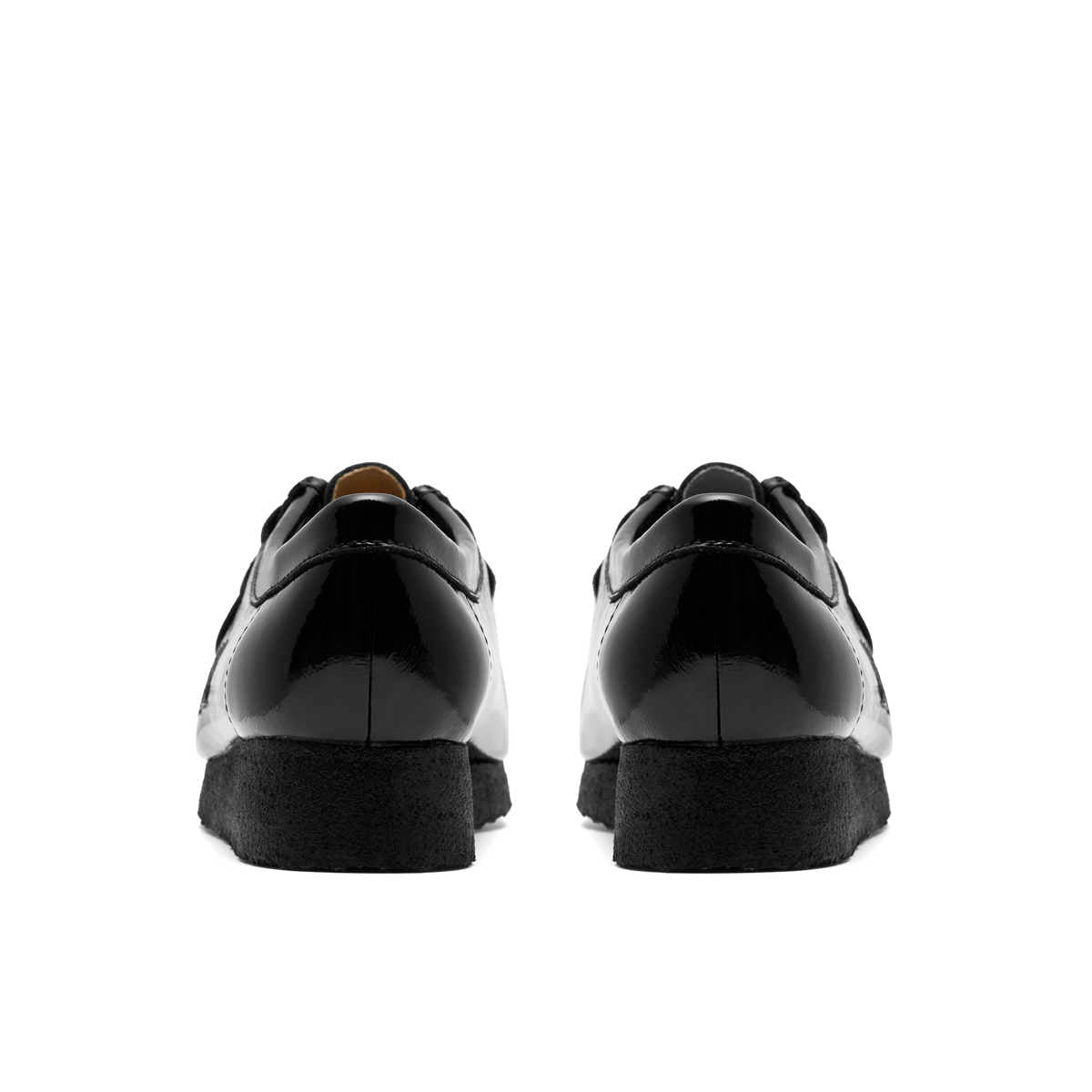 Clarks Wallabee. Black Pat מוקסין קלארקס לנשים