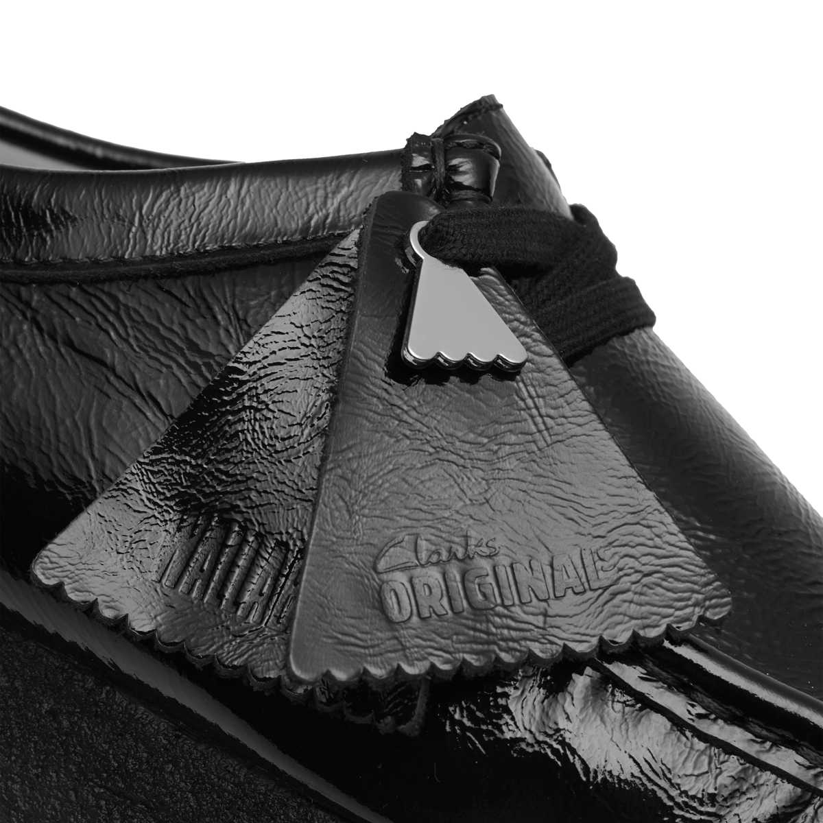 Clarks Wallabee. Black Pat מוקסין קלארקס לנשים