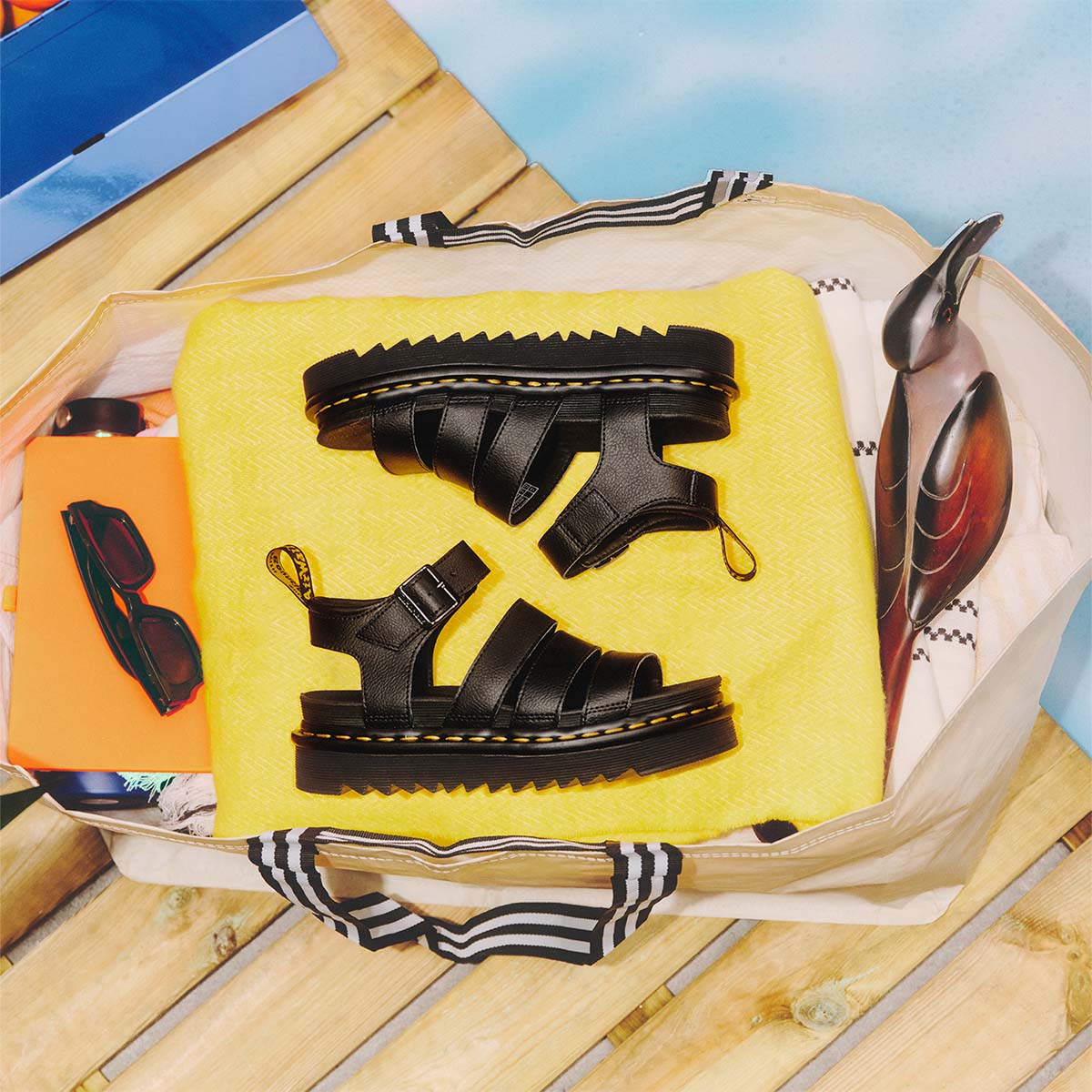 Dr. Martens Blaire Sandal סנדלי נשים בלייר שחור