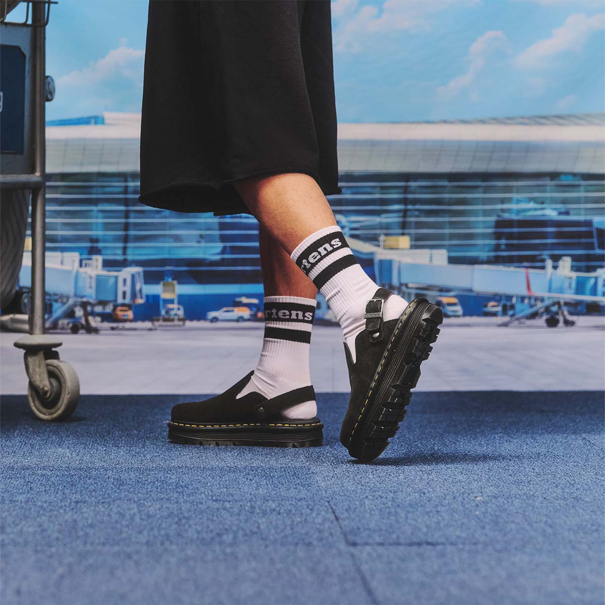 Dr. Martens ZebZag Mule Black כפכפי ד"ר מרטינס יוניסקס