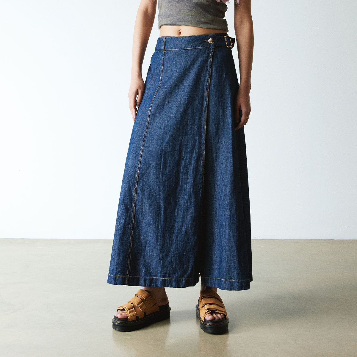 Dr. Martens Raine Slide Tan VT כפכפי ד"ר מרטינס לנשים