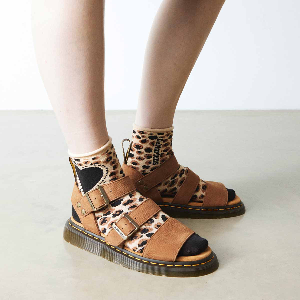 Dr. Martens Gryphon Sandal Desert Brown סנדלי ד"ר מרטינס לנשים גריפון חום