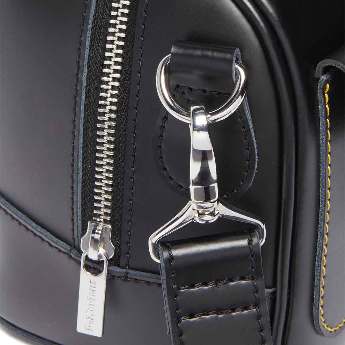 Dr. Martens Top Handle Bag Black תיק יד ד"ר מרטינס