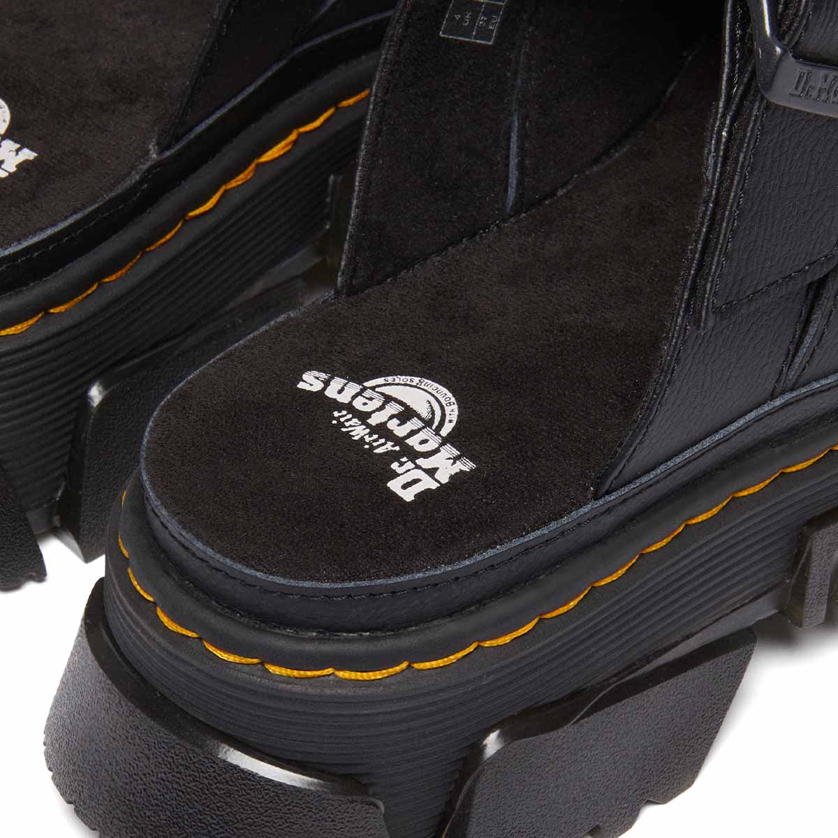 Dr. Martens Mattison Slide Sandal כפכפי ד"ר מרטינס לנשים