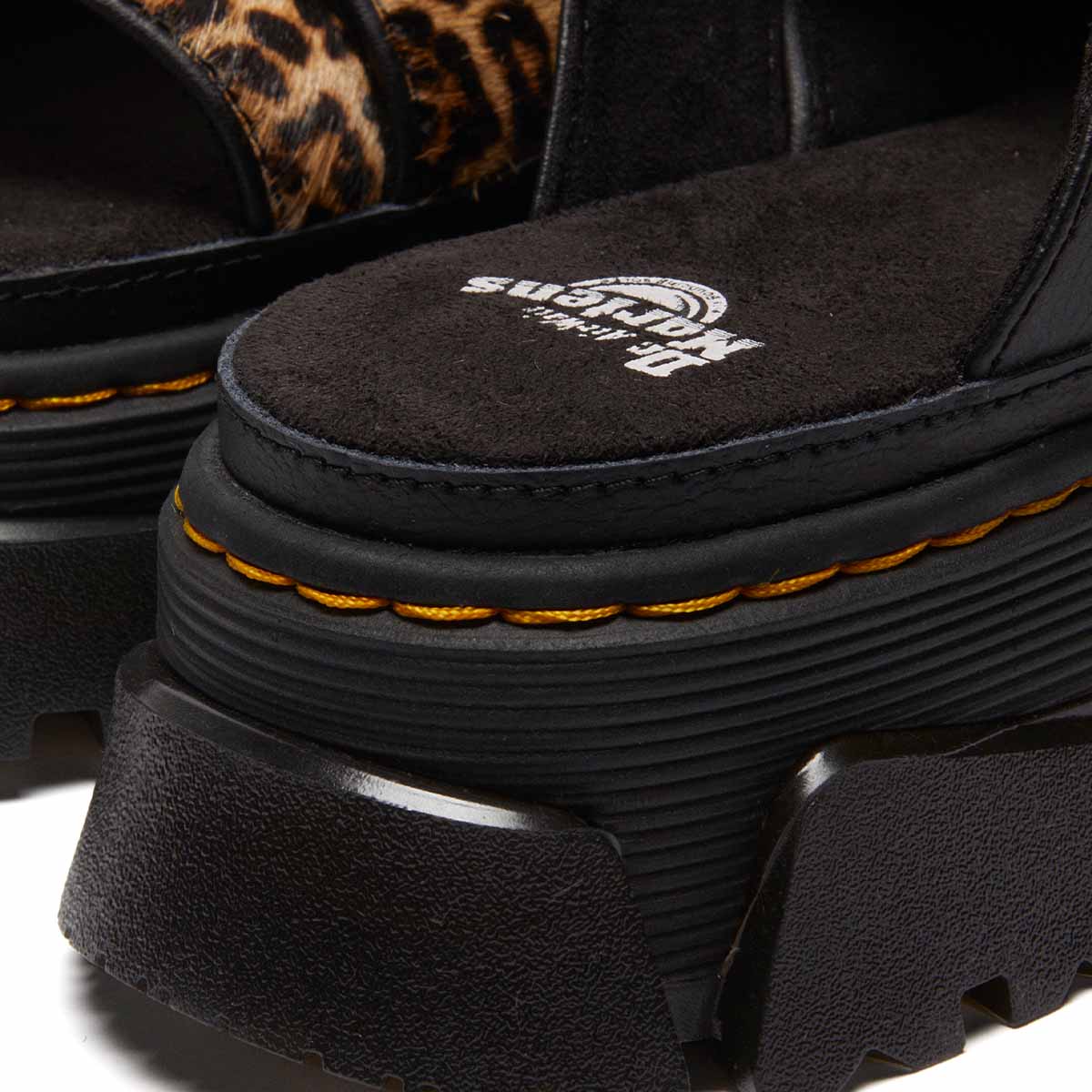 Dr. Martens Mattison Slide Sandal Light Tan כפכפי ד"ר מרטינס מנומר