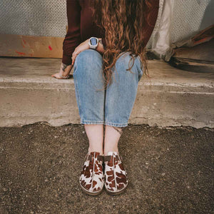 Clarks Solsbury Mule. Cow Print כפכפי קלארקס לנשים