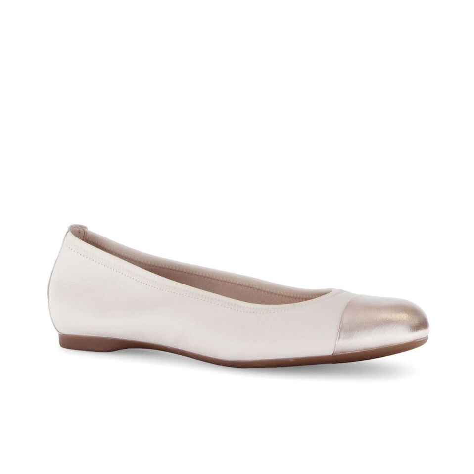 Gabor Elegant cream ballerina נעלי נשים גאבור