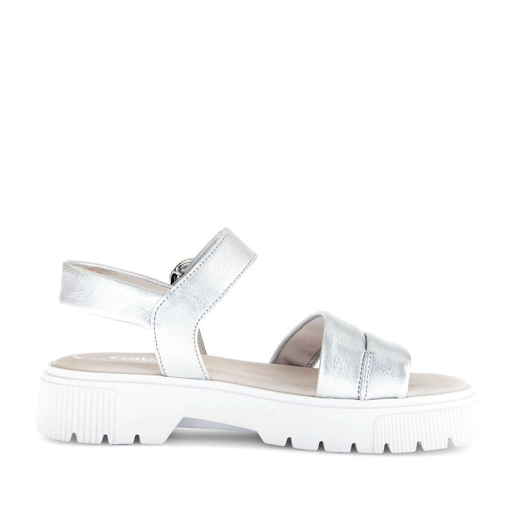 Gabo Riemchensandale silber סנדלי גאבור לנשים