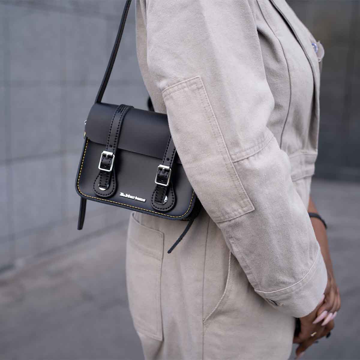 Dr. Martens Leather Crossbody Bag 7 Satchel Black תיק ד"ר מרטינס